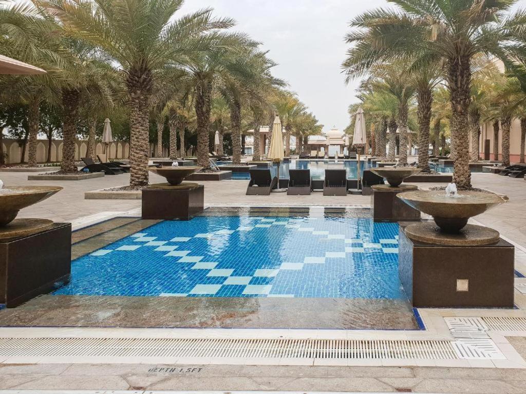 Royal Club By Rvhr, Grandeur Residence Crescent Palm Jumeirah Dubai Esterno foto