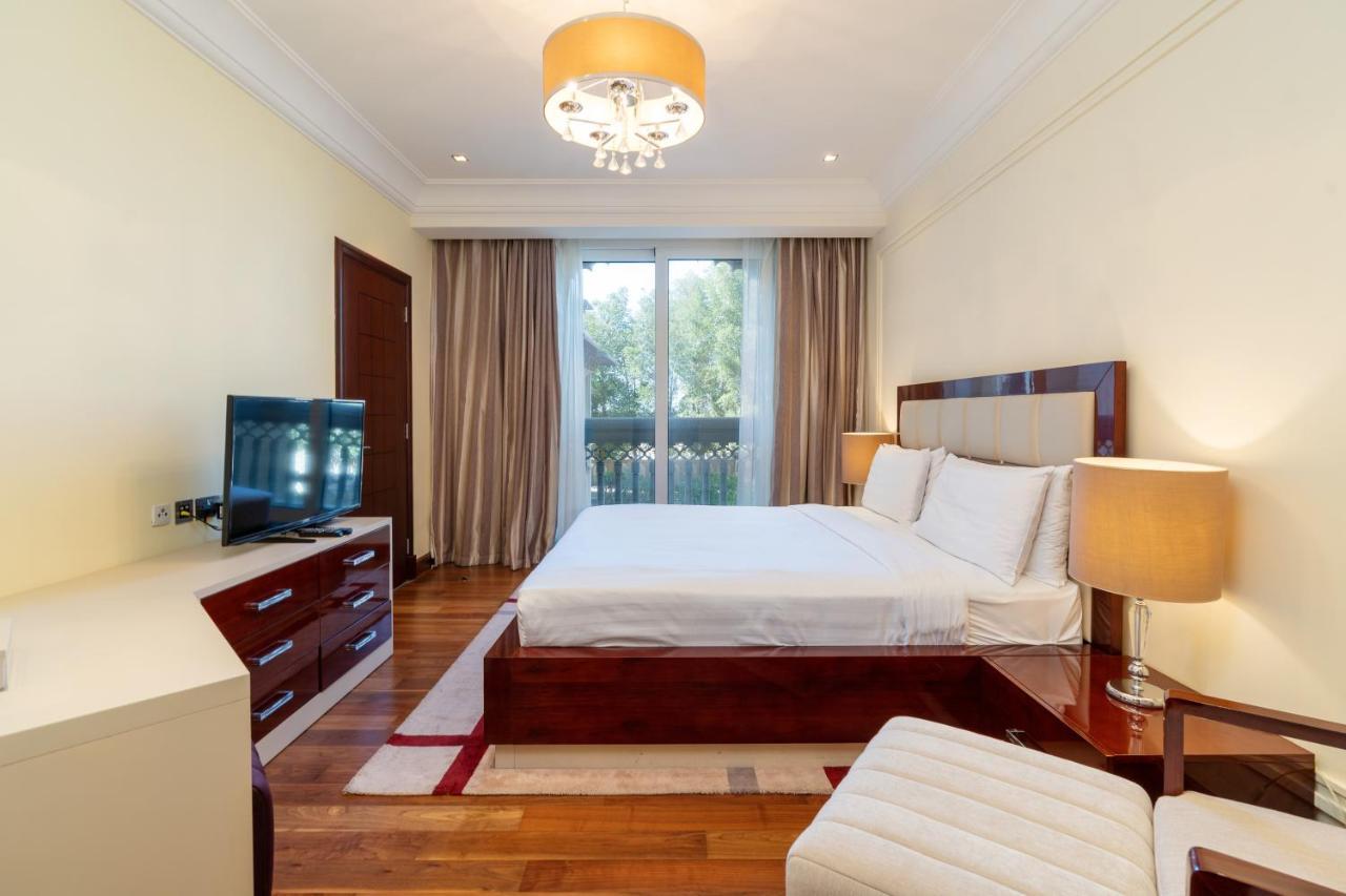 Royal Club By Rvhr, Grandeur Residence Crescent Palm Jumeirah Dubai Esterno foto