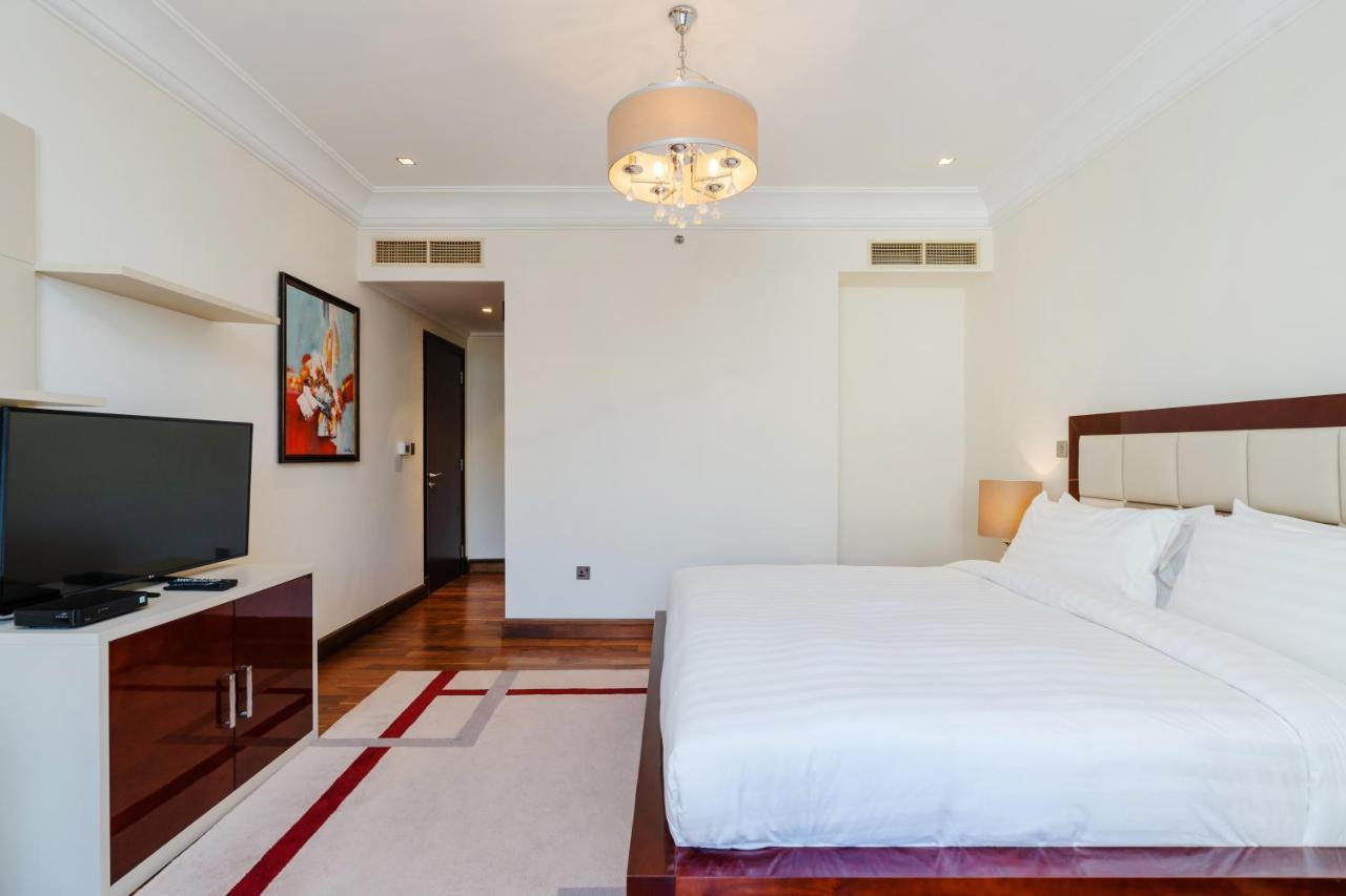 Royal Club By Rvhr, Grandeur Residence Crescent Palm Jumeirah Dubai Esterno foto