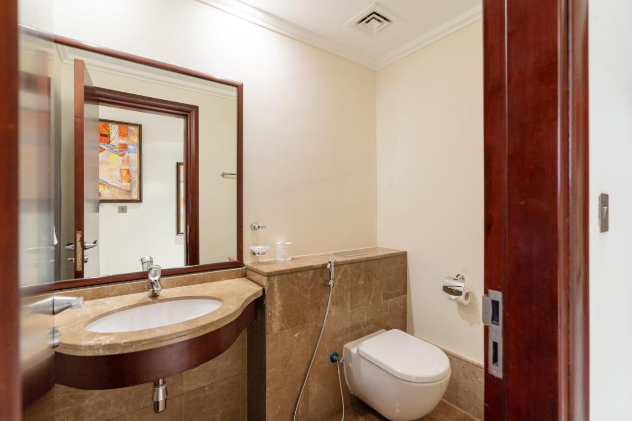 Royal Club By Rvhr, Grandeur Residence Crescent Palm Jumeirah Dubai Esterno foto