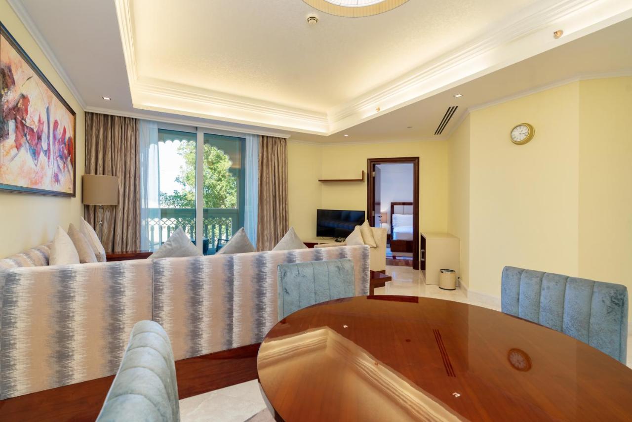 Royal Club By Rvhr, Grandeur Residence Crescent Palm Jumeirah Dubai Esterno foto