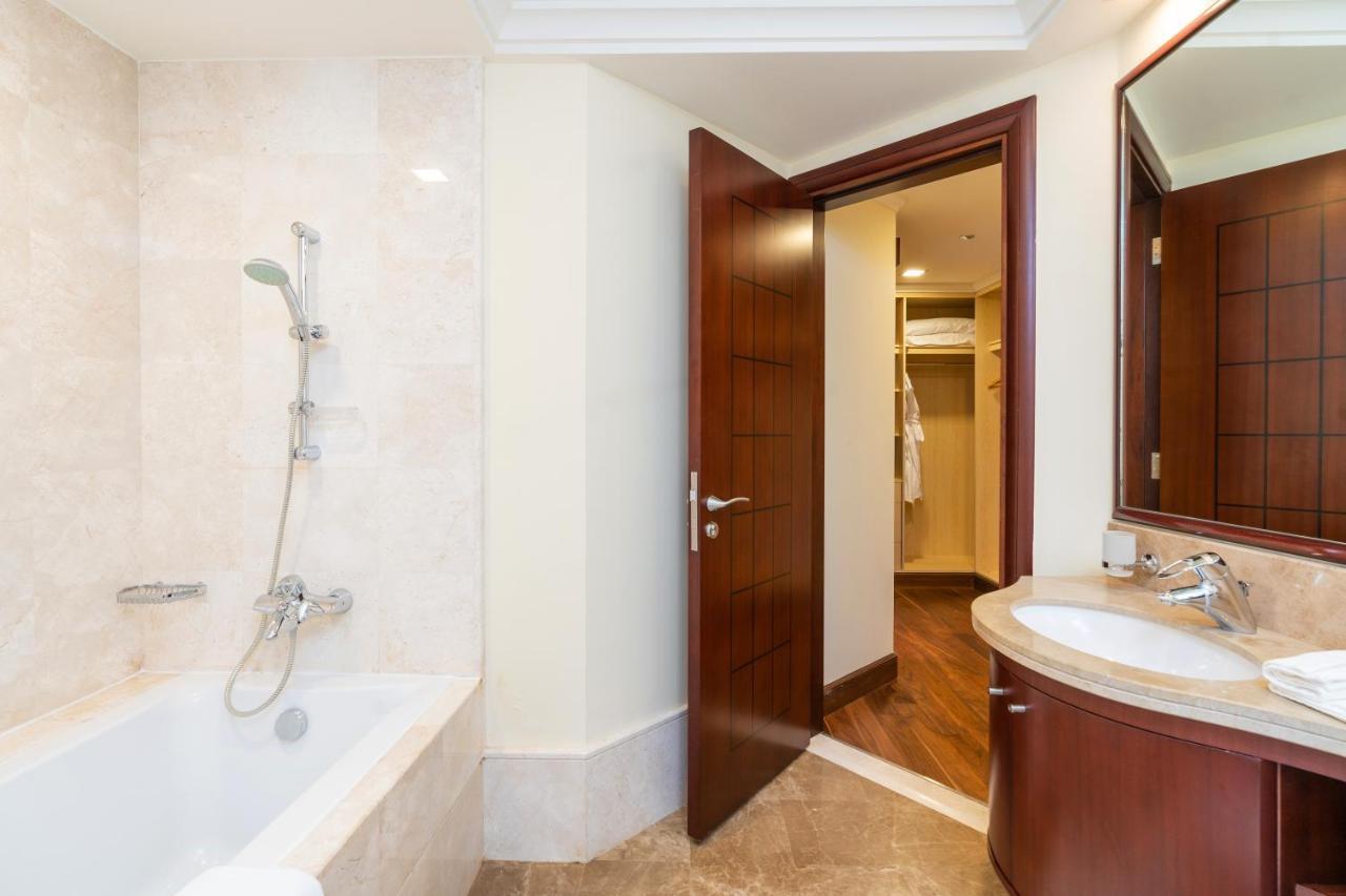 Royal Club By Rvhr, Grandeur Residence Crescent Palm Jumeirah Dubai Esterno foto