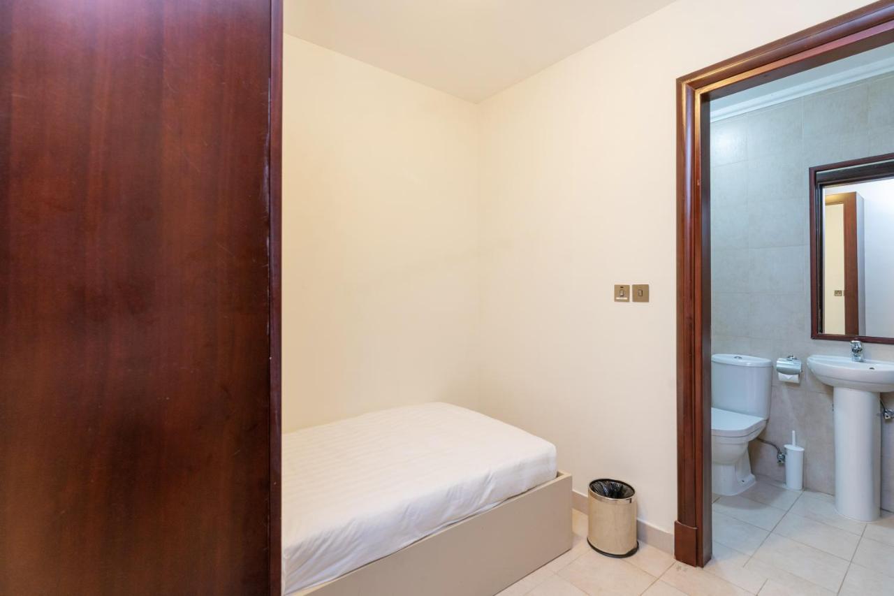 Royal Club By Rvhr, Grandeur Residence Crescent Palm Jumeirah Dubai Esterno foto