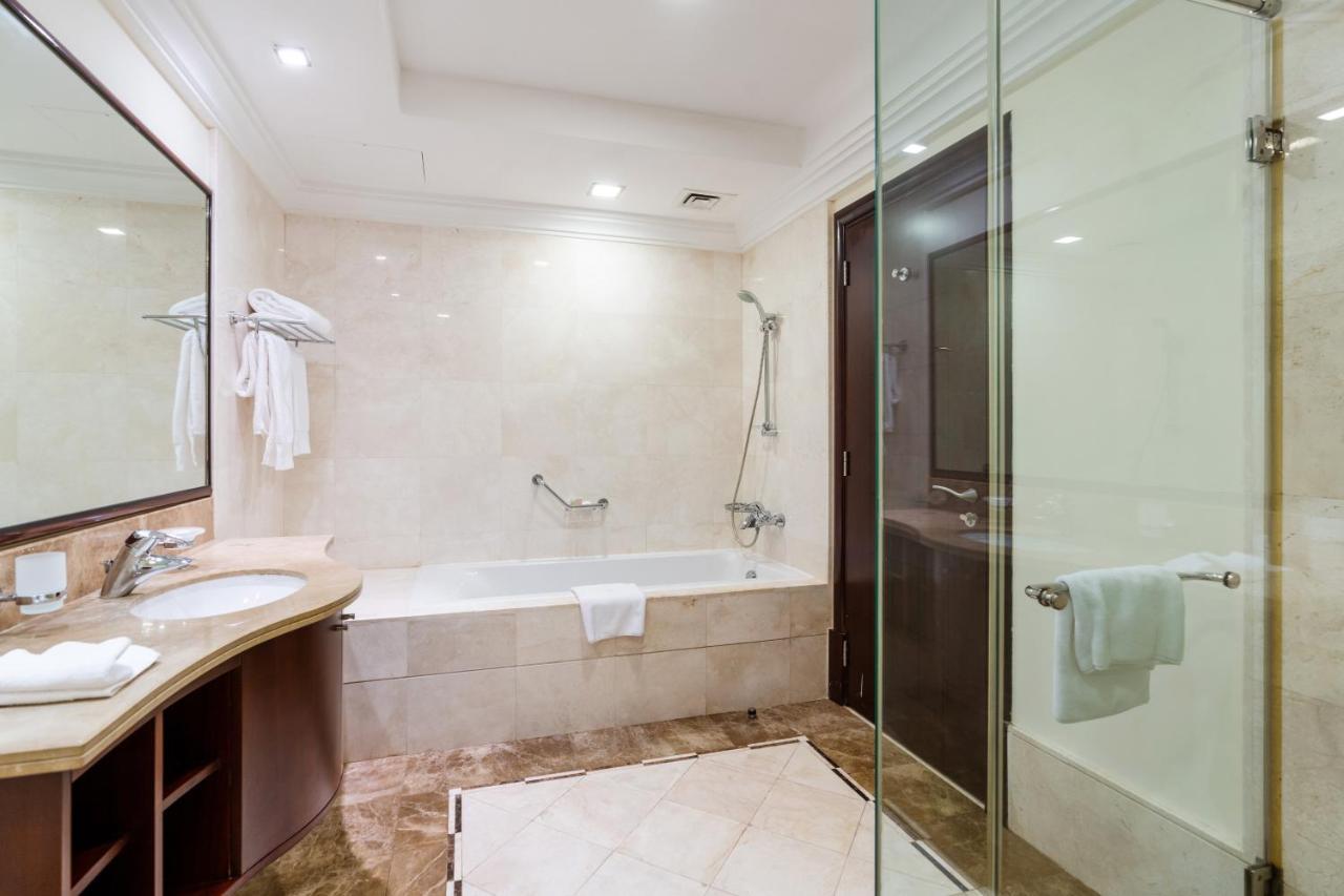 Royal Club By Rvhr, Grandeur Residence Crescent Palm Jumeirah Dubai Esterno foto