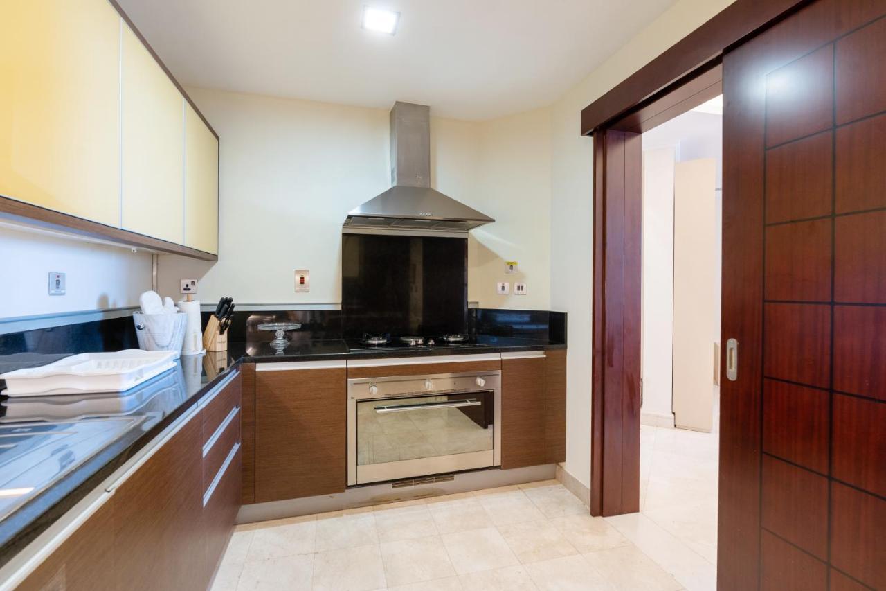 Royal Club By Rvhr, Grandeur Residence Crescent Palm Jumeirah Dubai Esterno foto